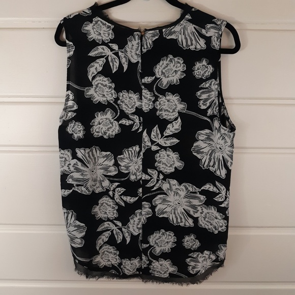 Who What Wear Black Floral Blouse - Picture 6 of 6